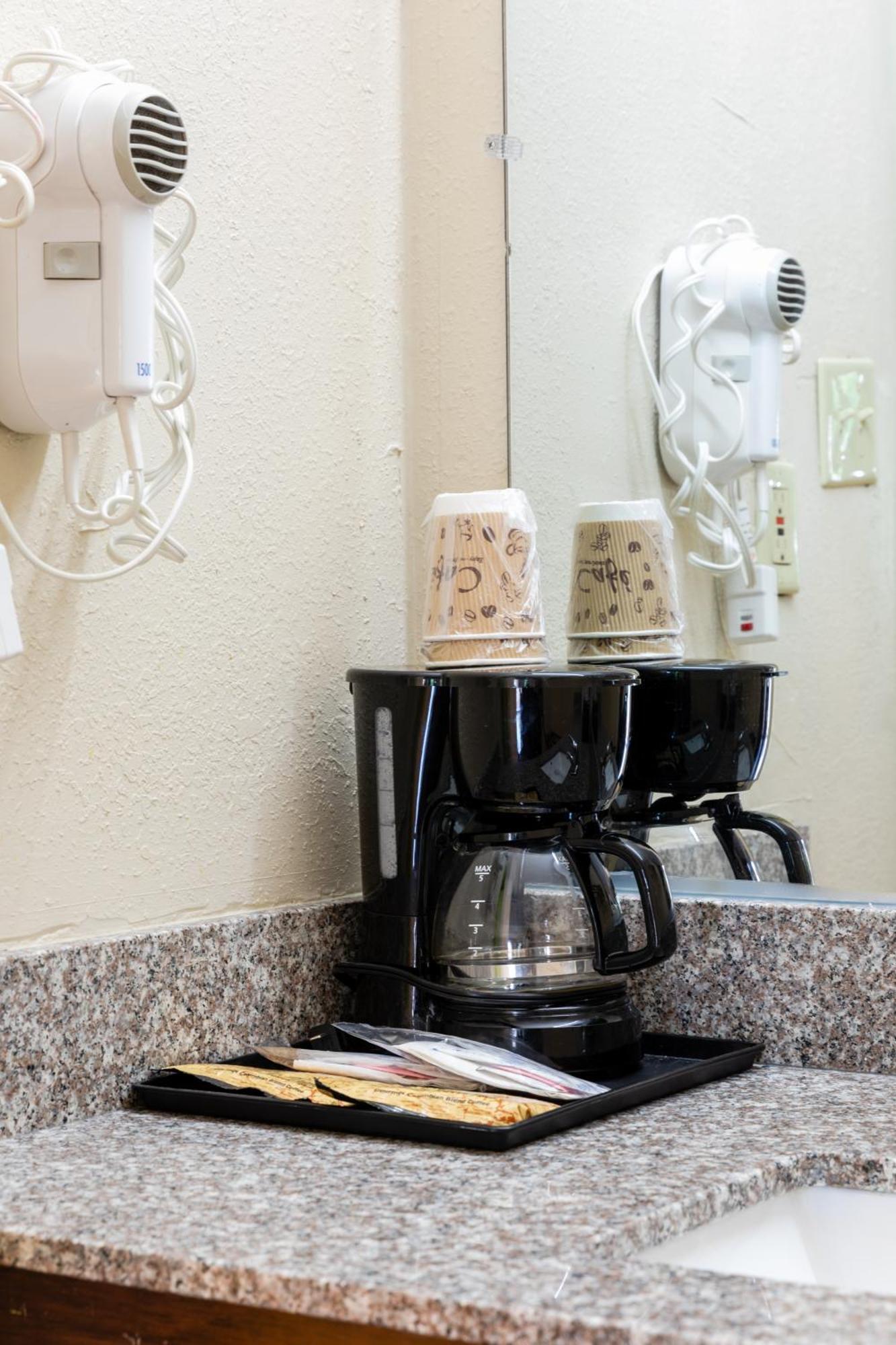 Country Hearth Inn & Suites Marietta Smyrna Zewnętrze zdjęcie